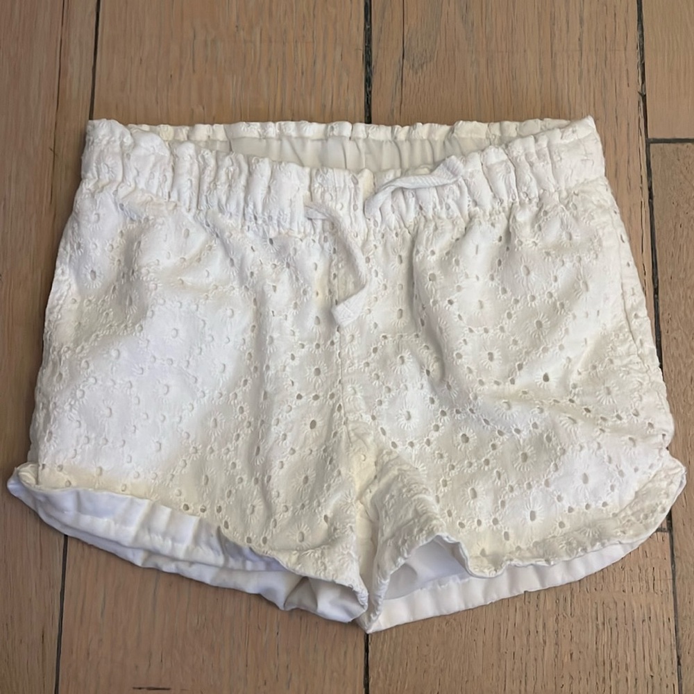 Eyelet shorts